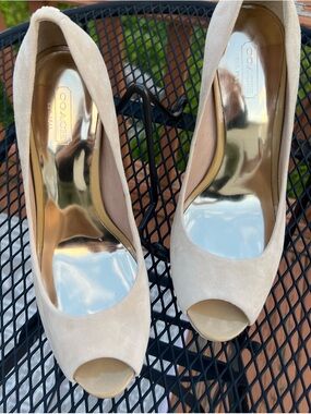 Authentic Coach Cream-Colored Suede Peep-Toe Platform Heels, Size 7.5B